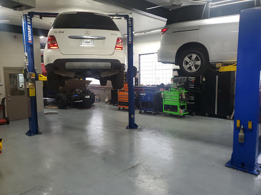 Auto Repair Shop «R P Auto Inc», reviews and photos, 6935 W Irving Park Rd, Chicago, IL 60634, USA