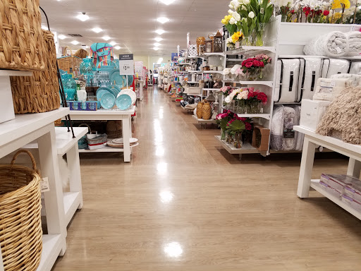 Department Store «T.J. Maxx & HomeGoods», reviews and photos, 221 N West End Blvd, Quakertown, PA 18951, USA