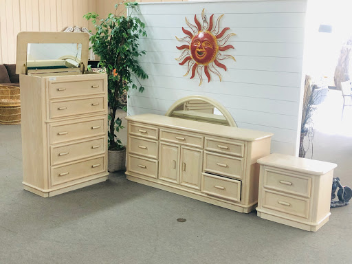 Furniture Store «Nearly New Furniture & Consignment», reviews and photos, 12042 US-19, Hudson, FL 34667, USA