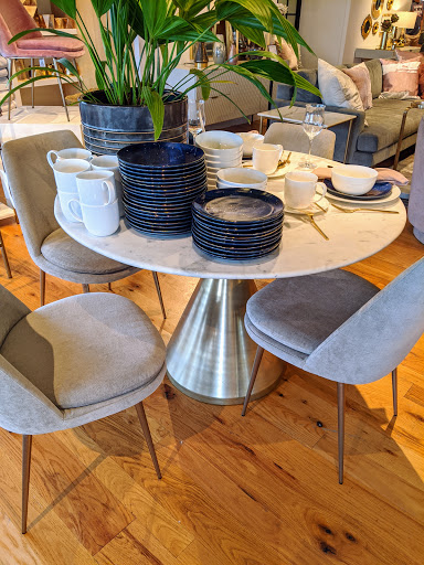 Shopping Mall «North & Sheffield Commons», reviews and photos, 1000 W North Ave, Chicago, IL 60642, USA