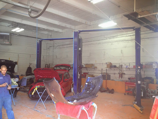 Towing Service «NYC Auto Body», reviews and photos, 2451 1st Avenue, New York, NY 10035, USA