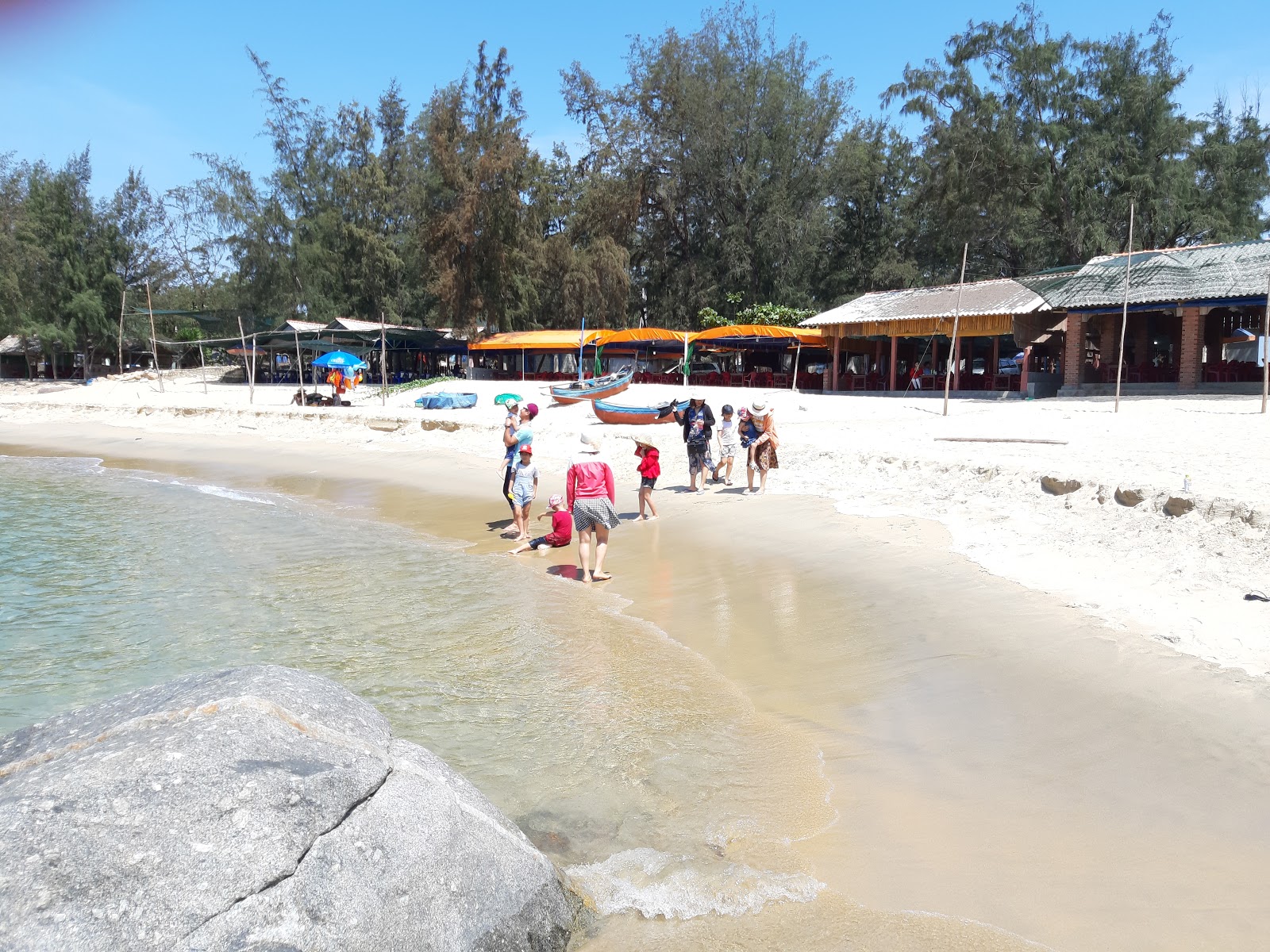 Foto de Chau Me Beach y el asentamiento