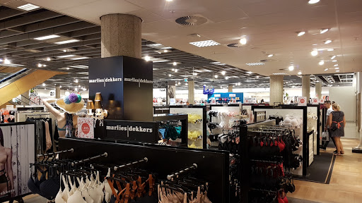 Stores to buy pajamas Rotterdam