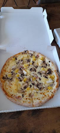 Plats et boissons du Pizzeria Meriel Pizza - n°6