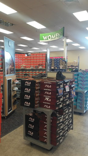 Shoe Store «Shoe Carnival», reviews and photos, 955 Ann St, Montgomery, AL 36107, USA