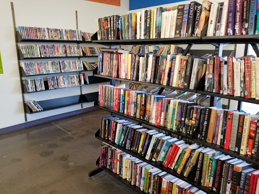 Thrift Store «Southern & Val Vista Goodwill Retail Store & Donation Center», reviews and photos, 3655 E Southern Ave, Mesa, AZ 85206, USA