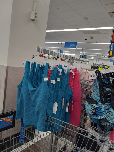 Shopping Mall «Panorama Mall», reviews and photos, 8401 Van Nuys Blvd, Panorama City, CA 91402, USA