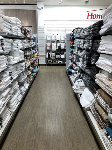 Home Goods Store «HomeGoods», reviews and photos, 7937 113th St, Seminole, FL 33772, USA