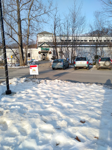 Department Store «Renys Department Store», reviews and photos, 151 Main St, Bridgton, ME 04009, USA