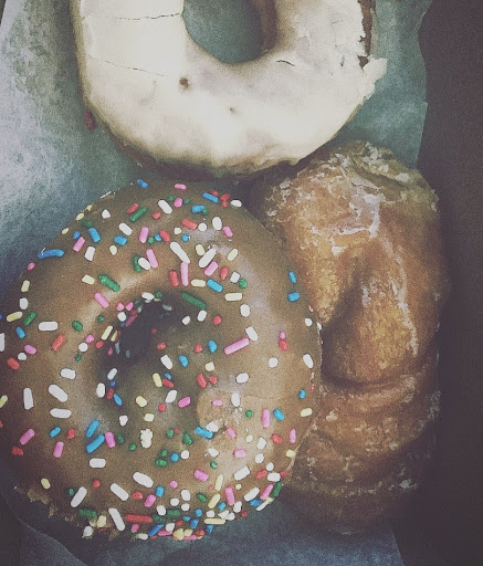 Donut Shop «Yum Yum Donuts», reviews and photos, 8284 Telegraph Rd, Taylor, MI 48180, USA