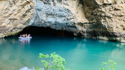 Altinbesik Höhle