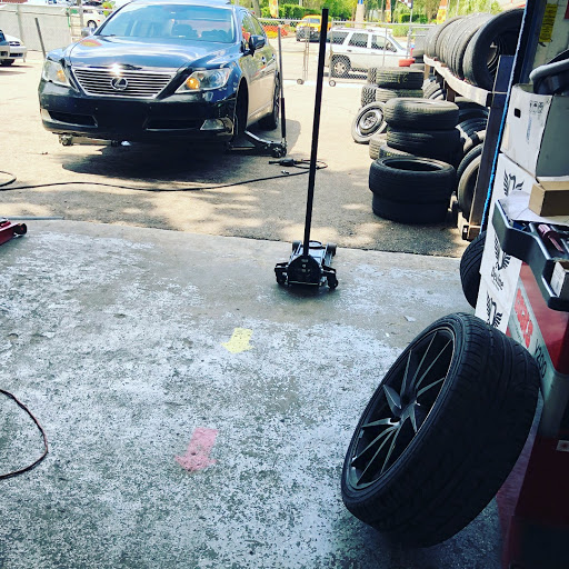 Tire Shop «L & R Tire Shop - Total Car Care», reviews and photos, 6923 W Hillsborough Ave, Tampa, FL 33634, USA