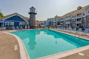 Waters Edge Apartments image