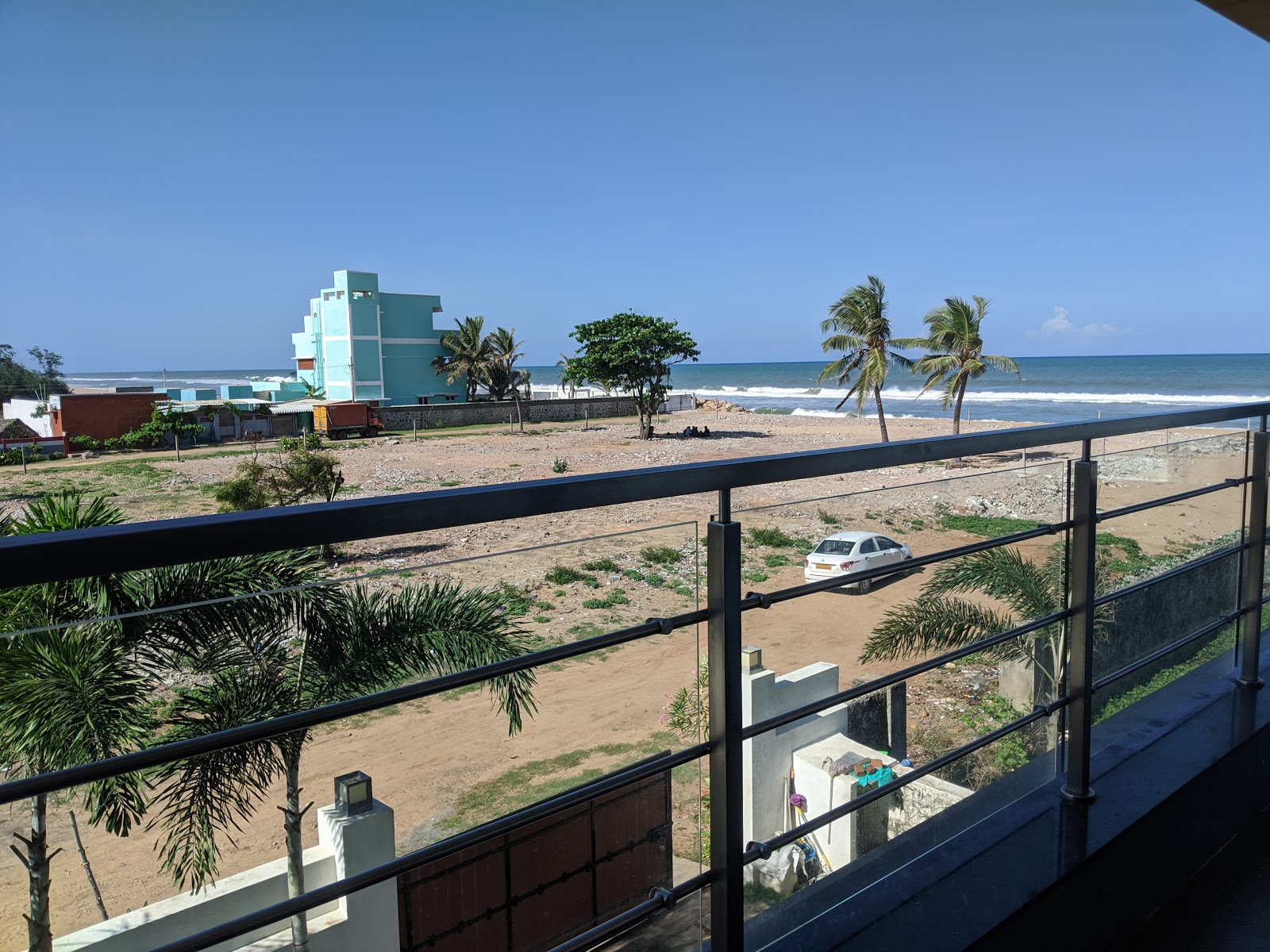 Nibav Side Beach'in fotoğrafı ve yerleşim