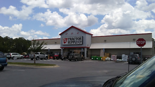 Tractor Supply Co., 6922 FL-77, Southport, FL 32409, USA, 