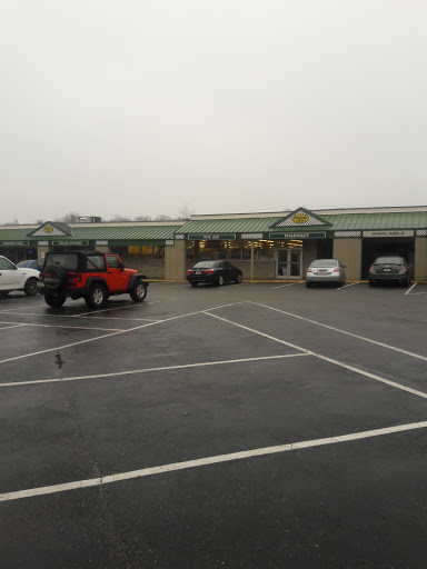 Shopping Mall «Parkway Shopping Center», reviews and photos, 929 S High St #22, West Chester, PA 19382, USA