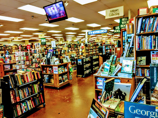 Book Store «Half Price Books», reviews and photos, 5605 Touhy Ave, Niles, IL 60714, USA