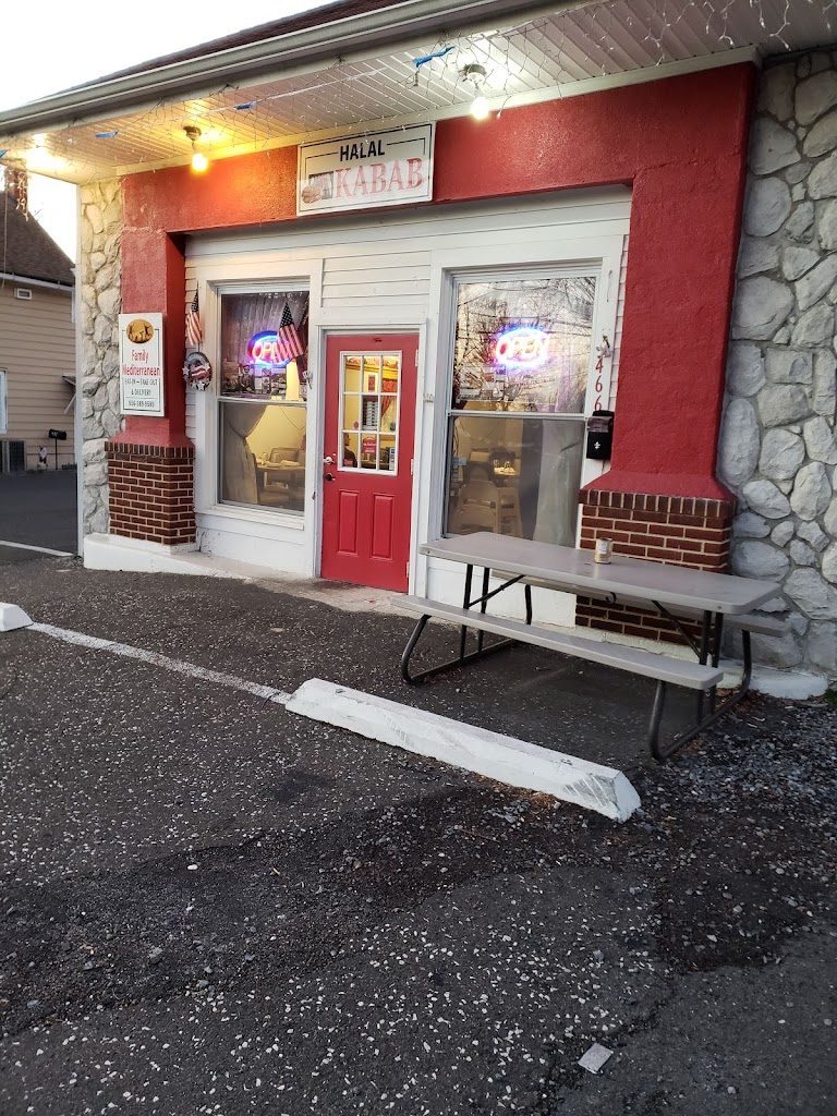 Family Mediterranean Cuisine 08071