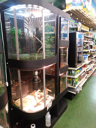 Pet Supply Store «Pet Supermarket», reviews and photos, 1790 SE Port St Lucie Blvd, Port St Lucie, FL 34952, USA