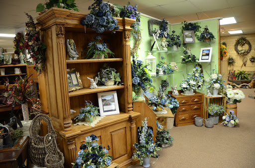 Florist «Bud & Bloom Florist & Gifts», reviews and photos, 22 E Main St, Mooresville, IN 46158, USA