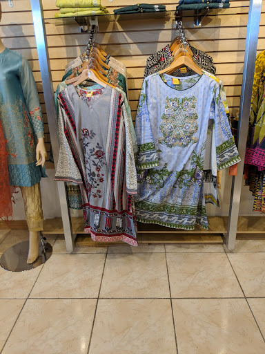 Clothing Store «Poshak Hillcroft Fashion-Style», reviews and photos, 6620 Southwest Fwy, Houston, TX 77074, USA
