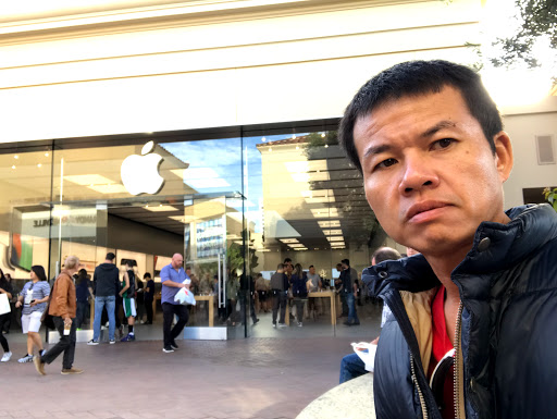 Apple Fashion Island image