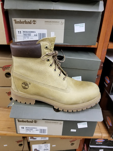 Shoe Store «Discount Shoes», reviews and photos, 1282 Brevard Rd, Asheville, NC 28806, USA