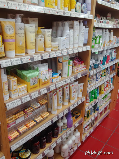 Natural Foods Store «Natural Grocers», reviews and photos, 4510 Trail Boss Dr, Castle Rock, CO 80104, USA