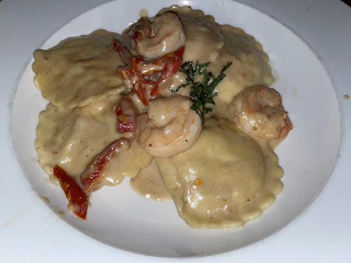 Restaurant «Ellacoya Barn & Grille», reviews and photos, 2667 Lake Shore Rd, Gilford, NH 03249, USA