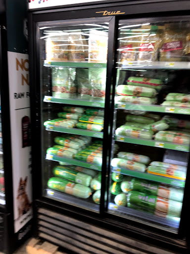 Pet Store «Pet Club South San Francisco», reviews and photos, 1 Chestnut Ave, South San Francisco, CA 94080, USA