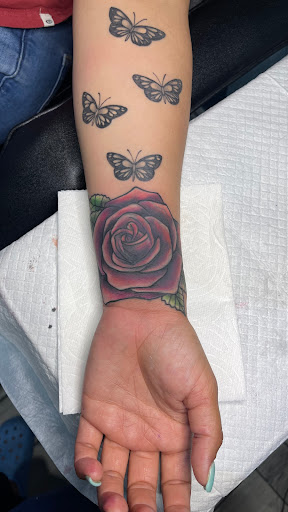 Explore sexiest tattoo ideas for men, creative tattoo ideas in Bakersfield, available at HomeMade Ink.