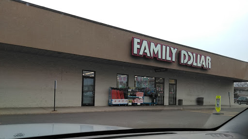 Dollar Store «FAMILY DOLLAR», reviews and photos, 2745 Birch St, Eau Claire, WI 54703, USA