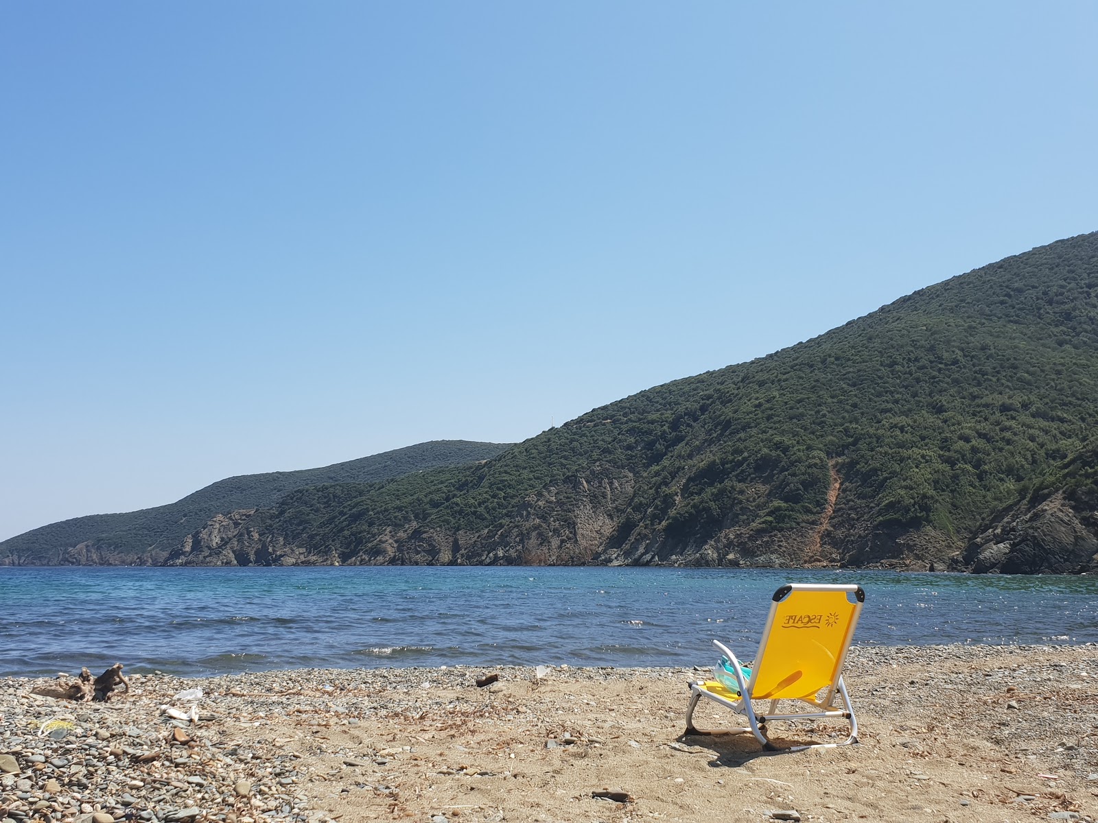 Foto di Paralia Ampelos con parzialmente pulito livello di pulizia