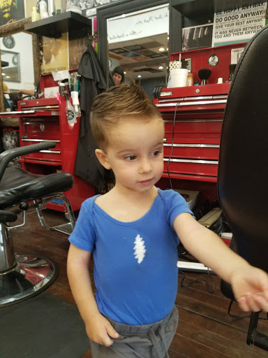 Beauty Salon «Fade Salon», reviews and photos, 507 N Buckeye St, Kokomo, IN 46901, USA