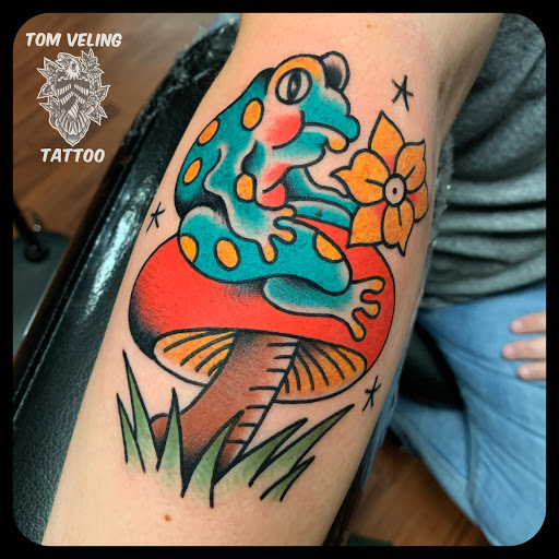 Explore death before dishonor tattoo ideas, creative tattoo ideas in Orwigsburg, available at Small World Tattoo