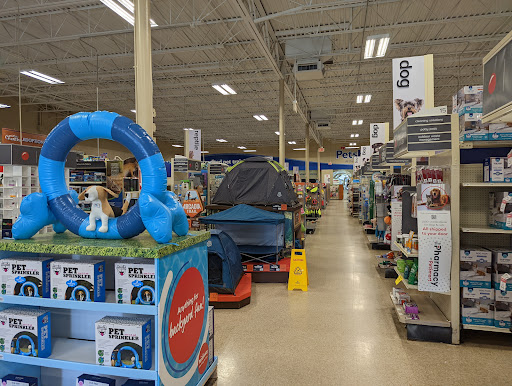 Pet Supply Store «PetSmart», reviews and photos, 13866 Metrotech Dr, Chantilly, VA 20151, USA