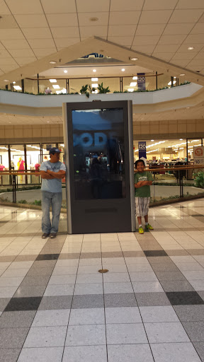 Shopping Mall «The Galleria Mall at White Plains», reviews and photos, 100 Main St, White Plains, NY 10601, USA