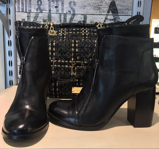 Shoe Store «DSW Designer Shoe Warehouse», reviews and photos, 21001 North Tatum Boulevard, Phoenix, AZ 85050, USA