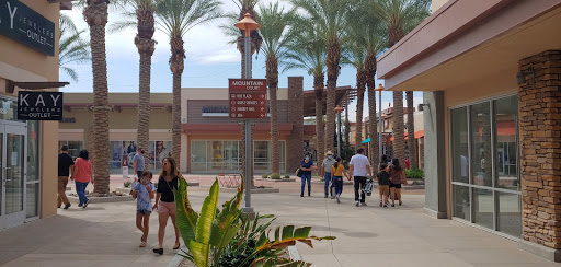 Outlet Store «VF Outlet», reviews and photos, 6401 Marana Center Blvd #213, Tucson, AZ 85742, USA
