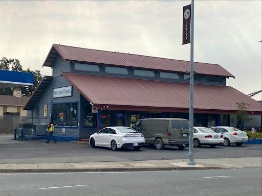 Convenience Store «Hopland Gas & Mart», reviews and photos, 13501 US-101, Hopland, CA 95449, USA