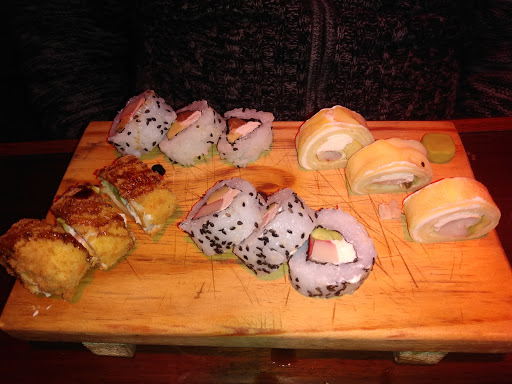 TAKU XL Sushi Bar