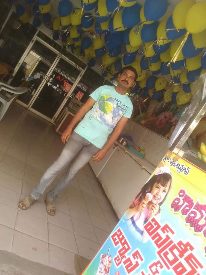 హిమానీ ఐస్ క్రీమ్ అండ్ జూస్