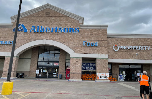 Grocery Store «Albertsons», reviews and photos, 215 N Carrier Pkwy, Grand Prairie, TX 75050, USA