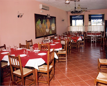 Cafetería Restaurante 2001 06110 Villanueva del Fresno, Badajoz, España