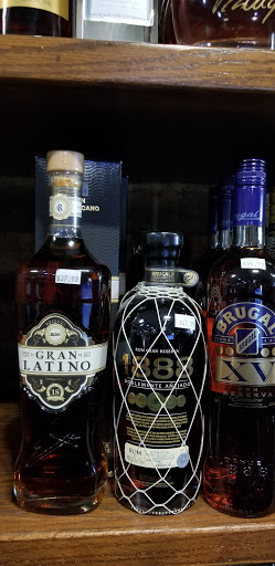 Liquor Store «B&S WINE AND SPIRITS», reviews and photos, 152 Wyckoff Ave, Brooklyn, NY 11237, USA