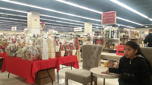 Department Store «T.J. Maxx & HomeGoods», reviews and photos, 7 Neponset St, Worcester, MA 01606, USA