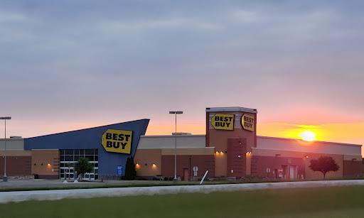 Electronics Store «Best Buy», reviews and photos, 3435 Princeton Rd, Hamilton, OH 45011, USA