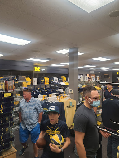 Sportswear Store «The Victors Collection by The M-Den», reviews and photos, 307 S State St, Ann Arbor, MI 48104, USA