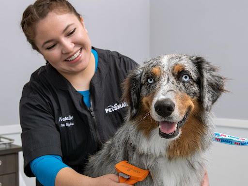 Pet Supply Store «PetSmart», reviews and photos, 13720 Riverside Dr, Sherman Oaks, CA 91423, USA