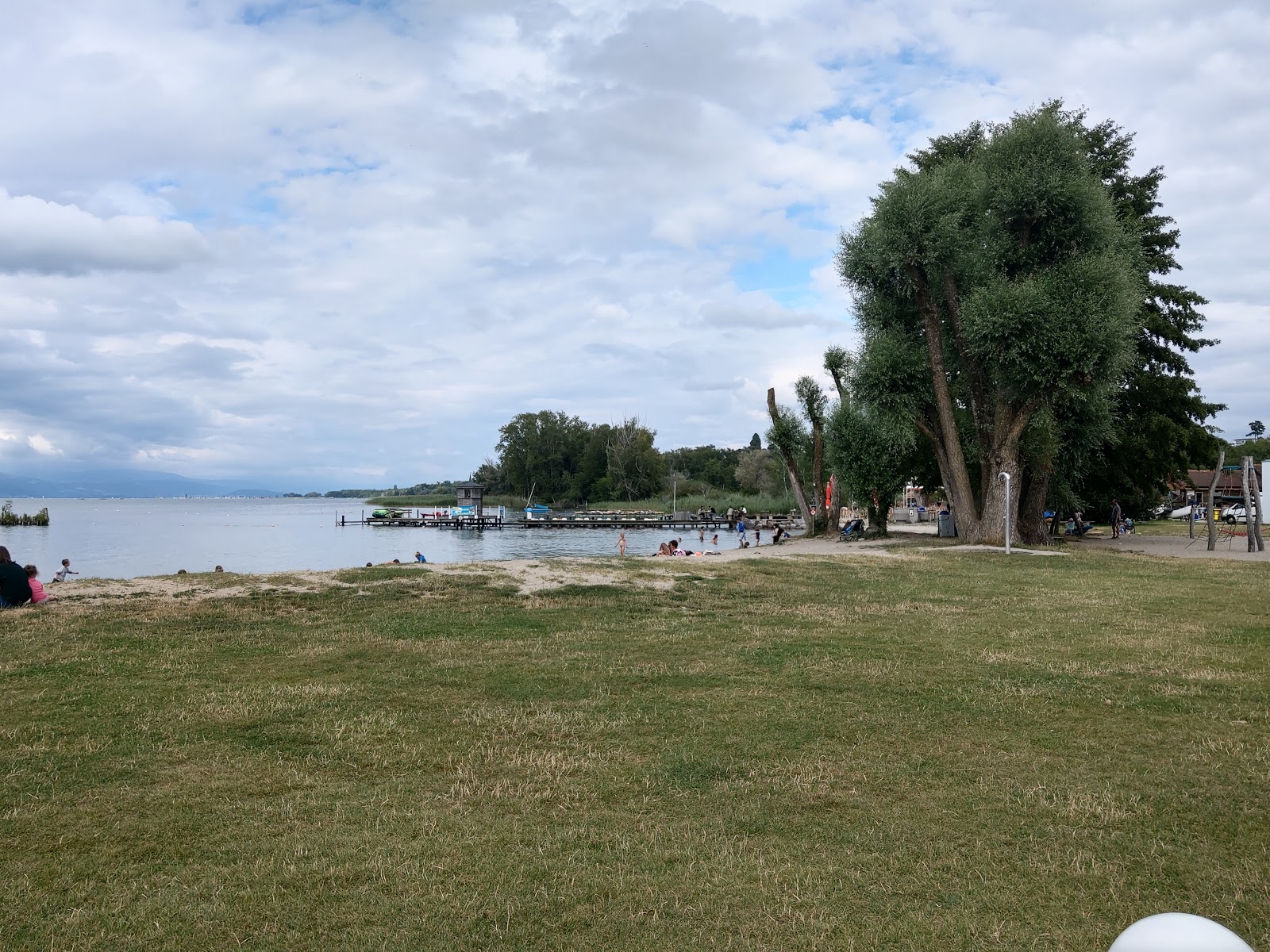 Fotografija Plage publique Grande Gouille z prostorna obala